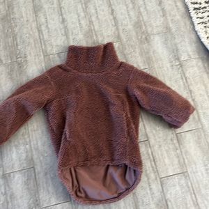 Lululemon teddy bear pull over.